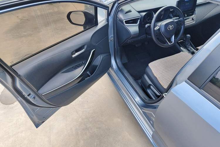 Used Toyota Corolla 2021 Dual-Engine 1.8L E-CVT Pioneer Edition Driver Seat