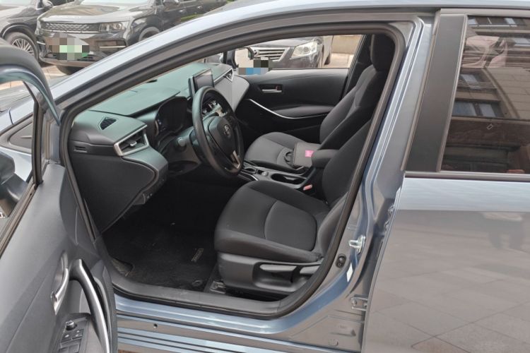 Used Toyota Corolla 2021 Dual-Motor 1.8L E-CVT Elite Edition Driver Seat