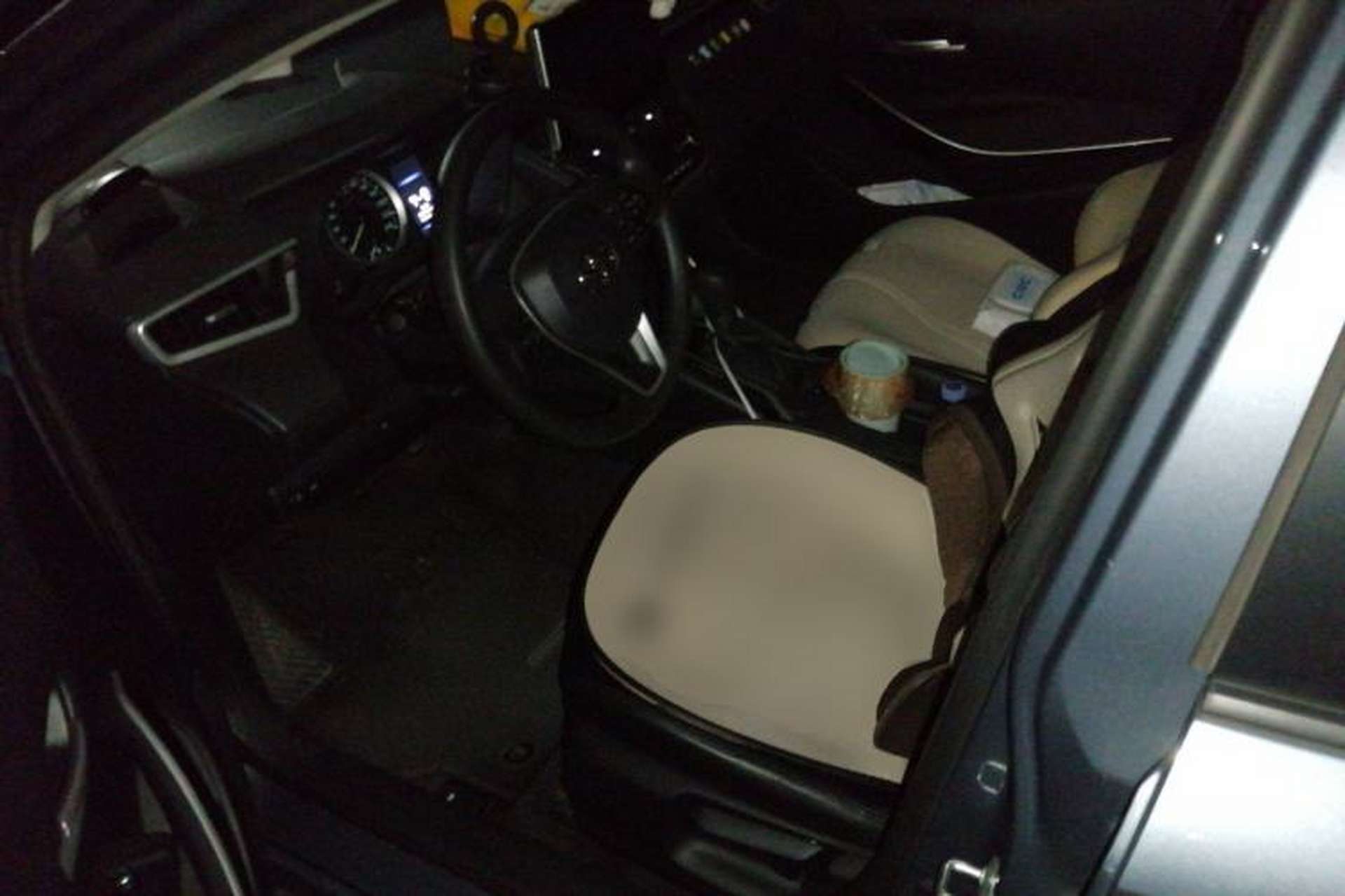 Used Toyota Corolla 2021 Dual-Motor 1.8L E-CVT Elite Edition Driver Seat