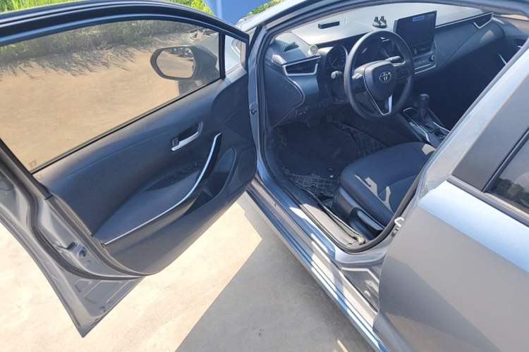Used Toyota Corolla 2021 Dual-Engine 1.8L E-CVT Pioneer Edition Driver Seat