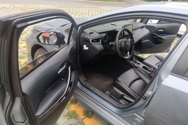 Used Toyota Corolla 2021 Dual-Motor 1.8L E-CVT Elite Edition Driver Seat