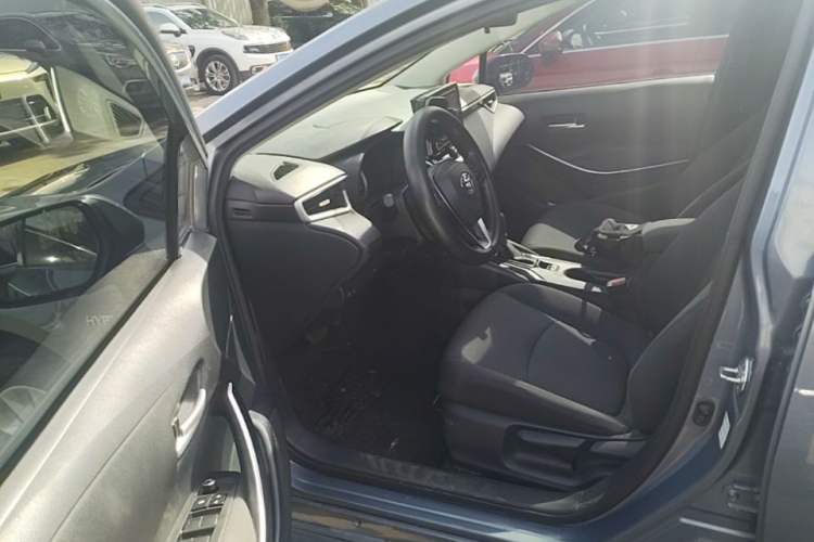 Used Toyota Corolla 2021 Dual-Motor 1.8L E-CVT Elite Edition Driver Seat