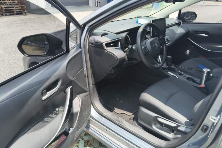 Used Toyota Corolla 2021 Dual-Motor 1.8L E-CVT Elite Edition Driver Seat