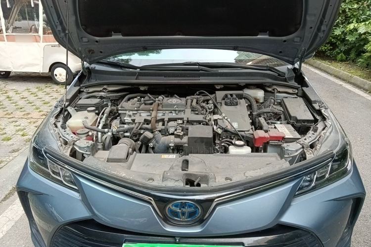 Used Toyota Corolla 2021 Dual-Motor 1.8L E-CVT Elite Edition Engine Bay