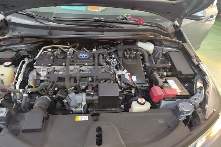 Used Toyota Corolla 2021 Dual-Motor 1.8L E-CVT Elite Edition Engine Bay