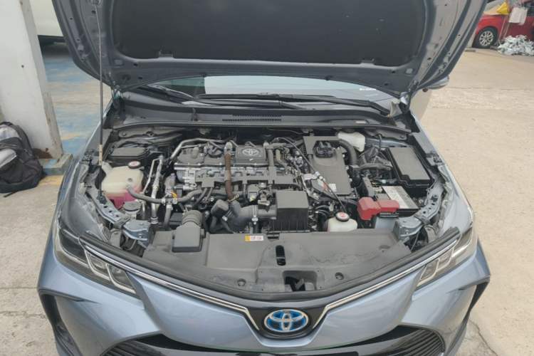 Used Toyota Corolla 2021 Dual-Motor 1.8L E-CVT Elite Edition Engine Bay