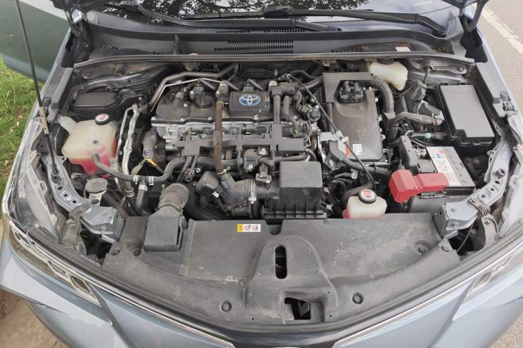 Used Toyota Corolla 2021 Dual-Motor 1.8L E-CVT Elite Edition Engine Bay