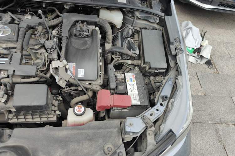 Used Toyota Corolla 2021 Dual-Engine 1.8L E-CVT Pioneer Edition Engine Bay Left