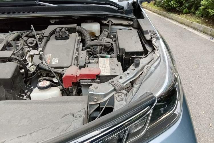 Used Toyota Corolla 2021 Dual-Motor 1.8L E-CVT Elite Edition Engine Bay Left