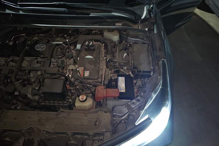 Used Toyota Corolla 2021 Dual-Motor 1.8L E-CVT Elite Edition Engine Bay Left