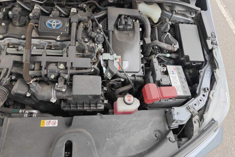 Used Toyota Corolla 2021 Dual-Motor 1.8L E-CVT Elite Edition Engine Bay Left