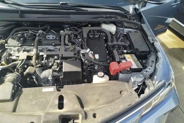 Used Toyota Corolla 2021 Dual-Motor 1.8L E-CVT Elite Edition Engine Bay Left