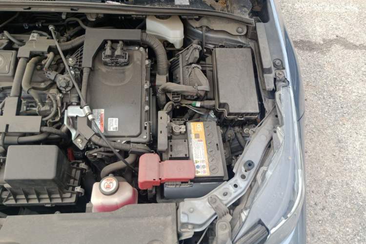 Used Toyota Corolla 2021 Dual-Motor 1.8L E-CVT Elite Edition Engine Bay Left