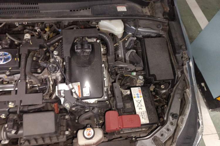 Used Toyota Corolla 2021 Dual-Motor 1.8L E-CVT Elite Edition Engine Bay Left