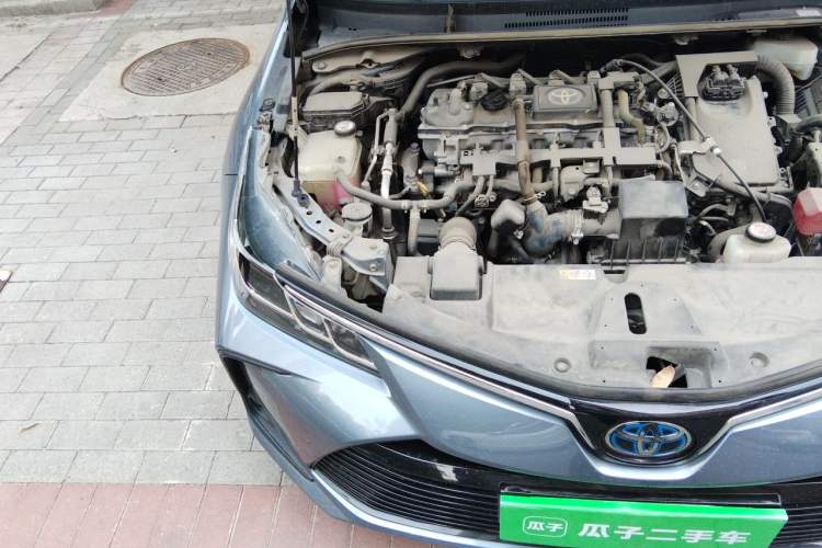 Used Toyota Corolla 2021 Dual-Motor 1.8L E-CVT Elite Edition Engine Bay Right