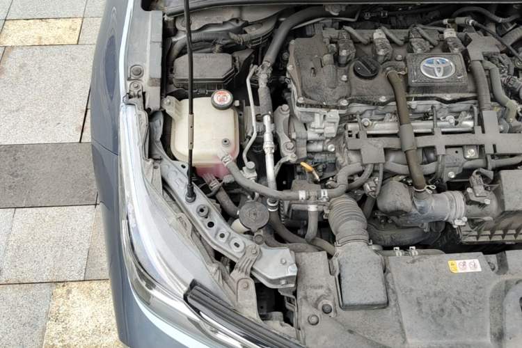 Used Toyota Corolla 2021 Dual-Motor 1.8L E-CVT Elite Edition Engine Bay Right