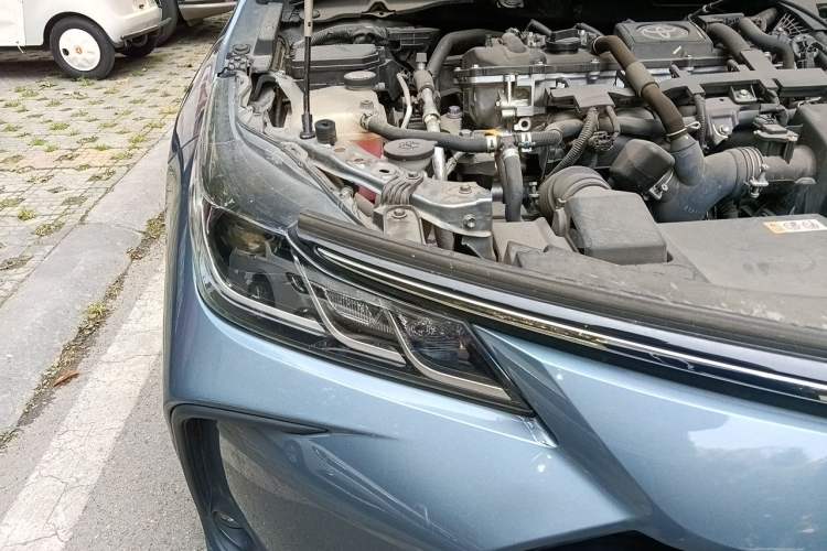 Used Toyota Corolla 2021 Dual-Motor 1.8L E-CVT Elite Edition Engine Bay Right