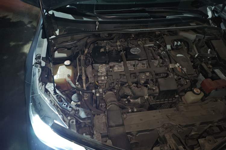 Used Toyota Corolla 2021 Dual-Motor 1.8L E-CVT Elite Edition Engine Bay Right