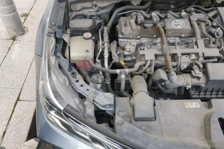 Used Toyota Corolla 2021 Dual-Motor 1.8L E-CVT Elite Edition Engine Bay Right