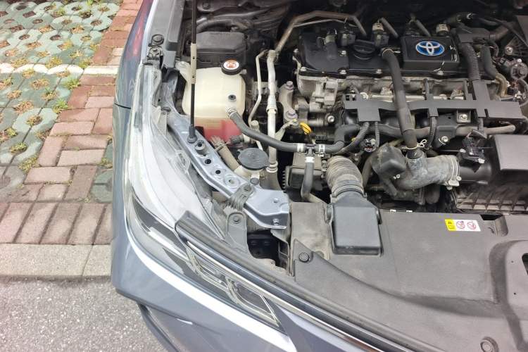 Used Toyota Corolla 2021 Dual-Engine 1.8L E-CVT Pioneer Edition Engine Bay Right