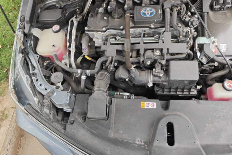 Used Toyota Corolla 2021 Dual-Motor 1.8L E-CVT Elite Edition Engine Bay Right
