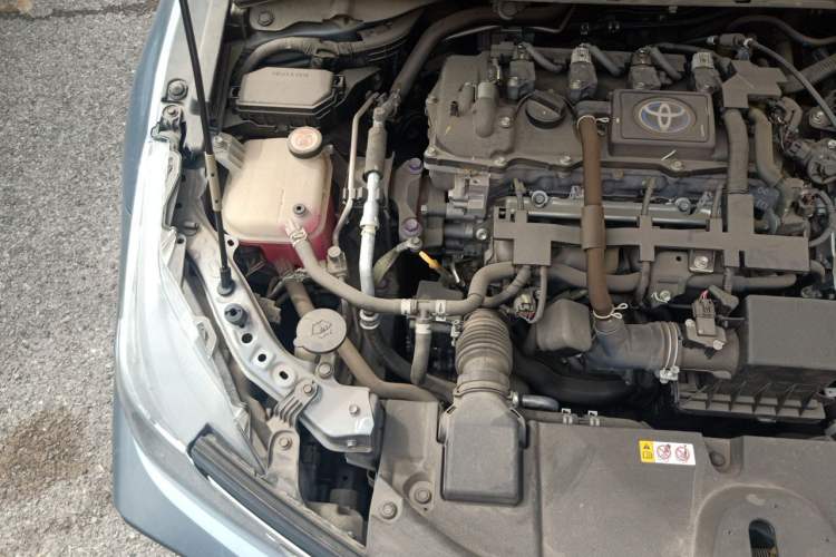 Used Toyota Corolla 2021 Dual-Motor 1.8L E-CVT Elite Edition Engine Bay Right
