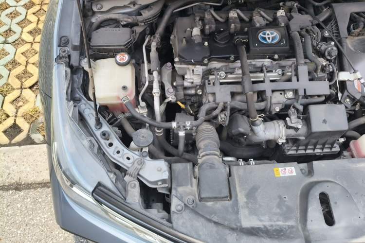 Used Toyota Corolla 2021 Dual-Motor 1.8L E-CVT Elite Edition Engine Bay Right