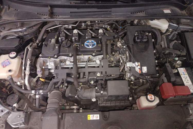 Used Toyota Corolla 2021 Dual-Motor 1.8L E-CVT Elite Edition Engine Bay