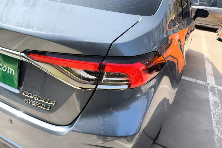 Used Toyota Corolla 2021 Dual-Motor 1.8L E-CVT Elite Edition Exterior 3