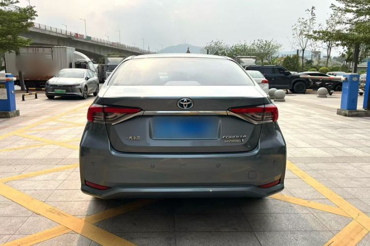 Used Toyota Corolla 2021 Dual-Motor 1.8L E-CVT Elite Edition Exterior 4