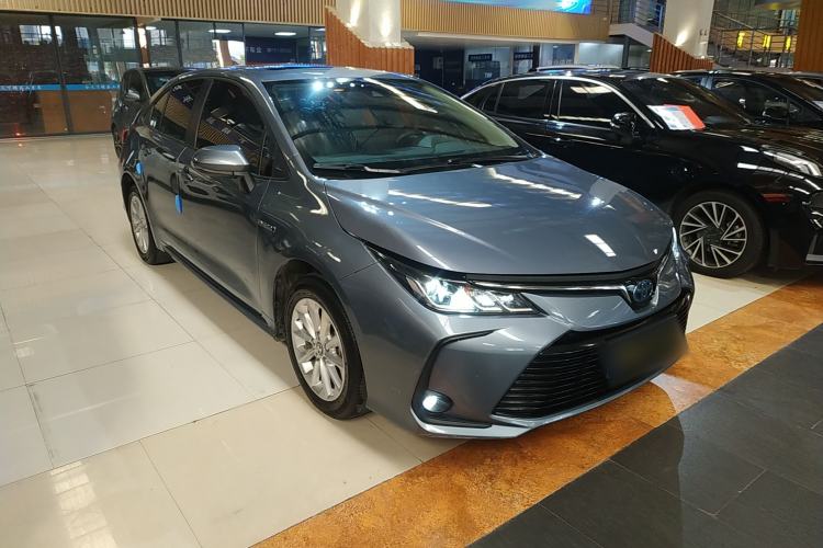 Used Toyota Corolla 2021 Dual-Motor 1.8L E-CVT Elite Edition Front Right 45 Deg