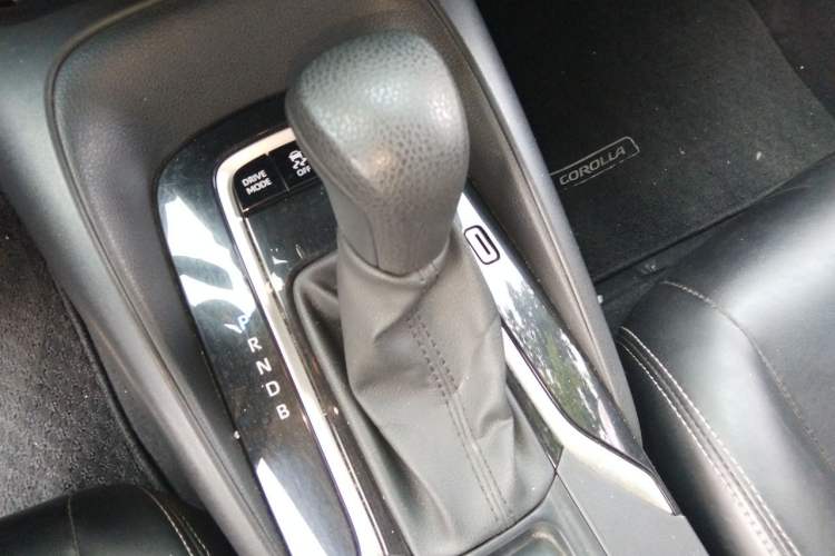 Used Toyota Corolla 2021 Dual-Motor 1.8L E-CVT Elite Edition Gear Lever
