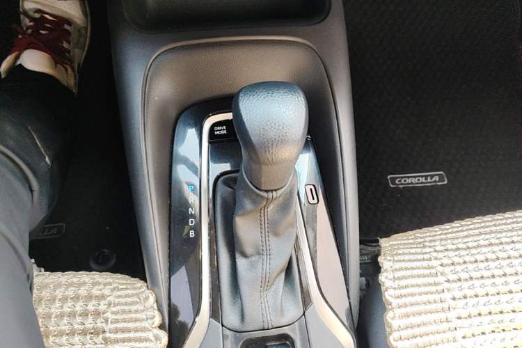 Used Toyota Corolla 2021 Dual-Engine 1.8L E-CVT Pioneer Edition Gear Lever