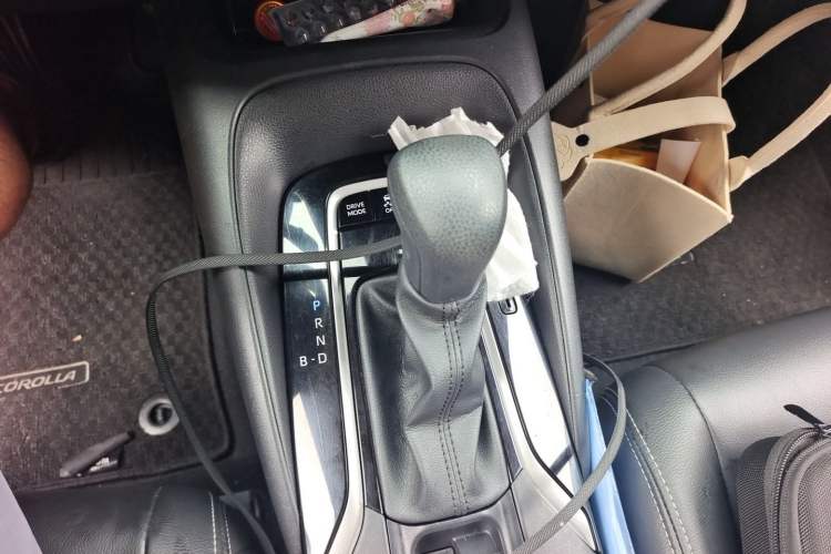 Used Toyota Corolla 2021 Dual-Engine 1.8L E-CVT Pioneer Edition Gear Lever