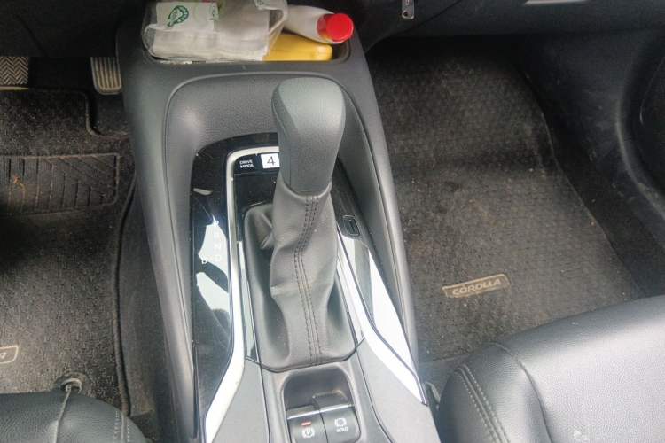 Used Toyota Corolla 2021 Dual-Motor 1.8L E-CVT Elite Edition Gear Lever
