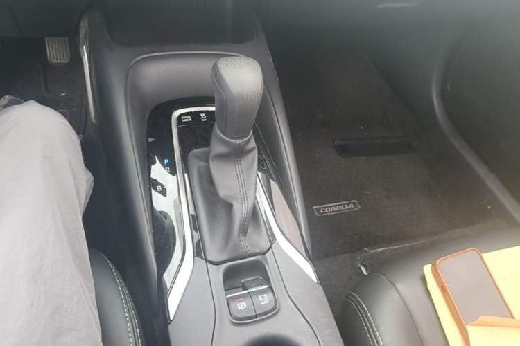 Used Toyota Corolla 2021 Dual-Motor 1.8L E-CVT Elite Edition Gear Lever