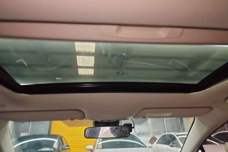 Used Toyota Corolla 2021 Dual-Motor 1.8L E-CVT Elite Edition Headliner