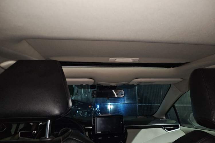 Used Toyota Corolla 2021 Dual-Motor 1.8L E-CVT Elite Edition Headliner