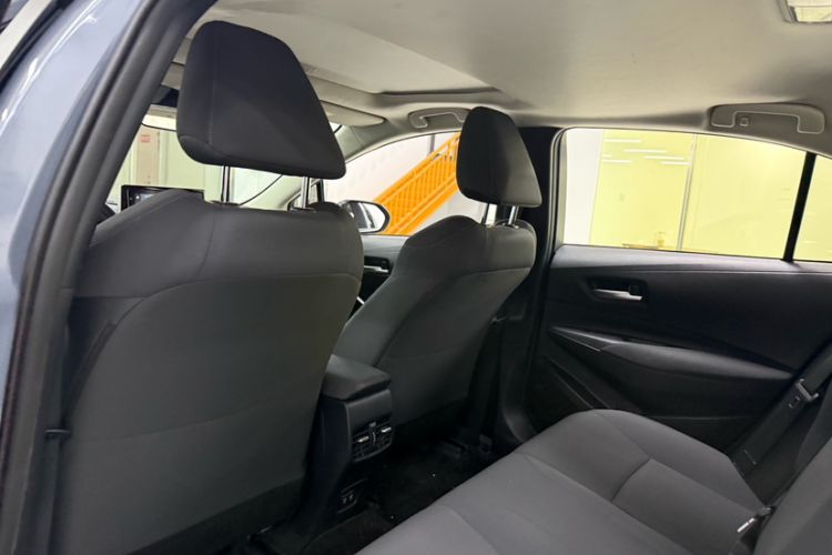 Used Toyota Corolla 2021 Dual-Motor 1.8L E-CVT Elite Edition Headliner