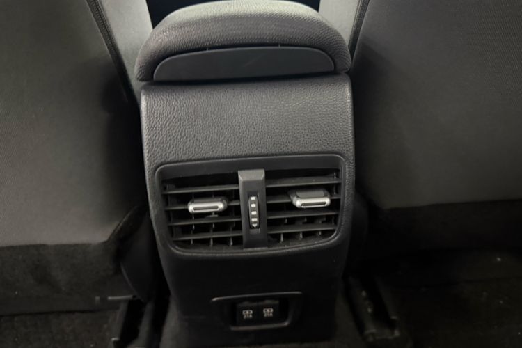 Used Toyota Corolla 2021 Dual-Motor 1.8L E-CVT Elite Edition Interior 3
