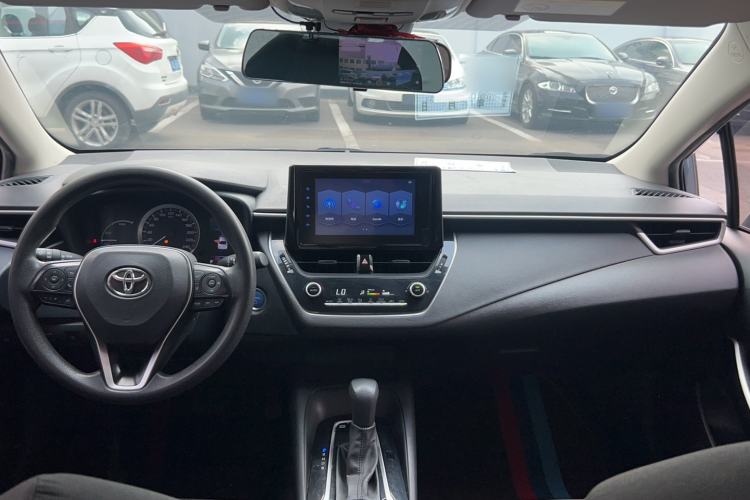 Used Toyota Corolla 2021 Dual-Engine 1.8L E-CVT Pioneer Edition Interior 3