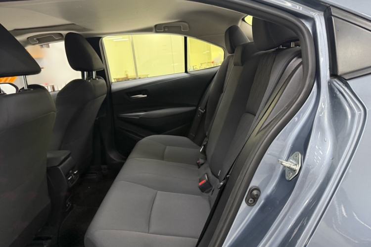 Used Toyota Corolla 2021 Dual-Motor 1.8L E-CVT Elite Edition Interior 8