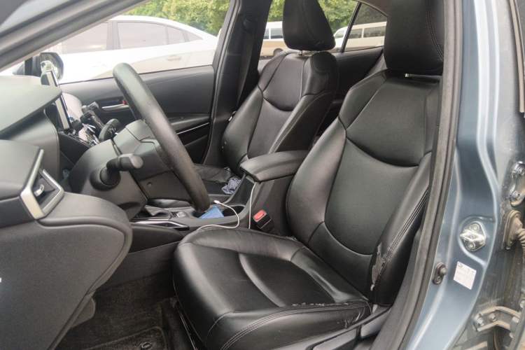 Used Toyota Corolla 2021 Dual-Motor 1.8L E-CVT Elite Edition Left Front Seat