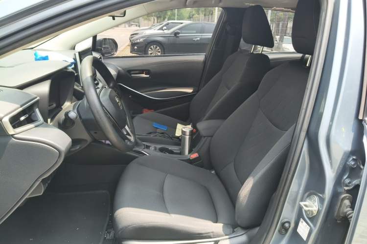 Used Toyota Corolla 2021 Dual-Motor 1.8L E-CVT Elite Edition Left Front Seat