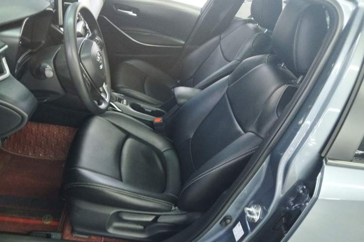 Used Toyota Corolla 2021 Dual-Motor 1.8L E-CVT Elite Edition Left Front Seat