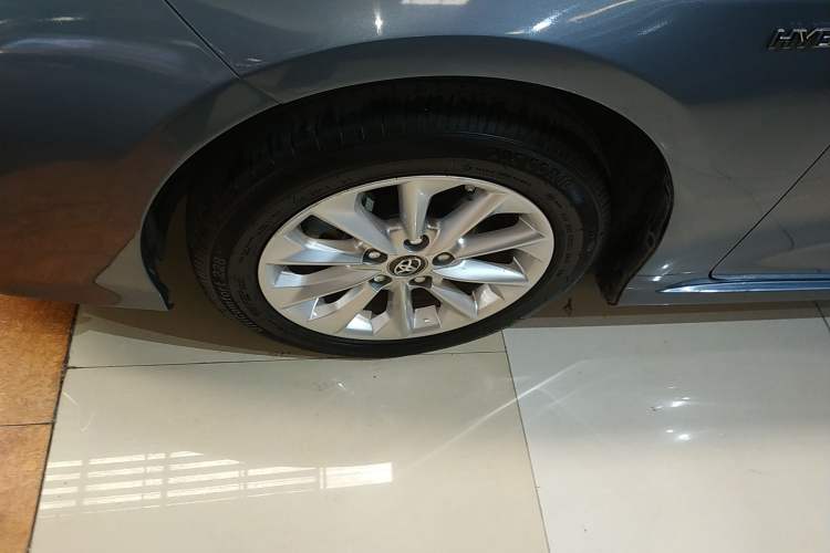 Used Toyota Corolla 2021 Dual-Motor 1.8L E-CVT Elite Edition Left Front Wheel Hub