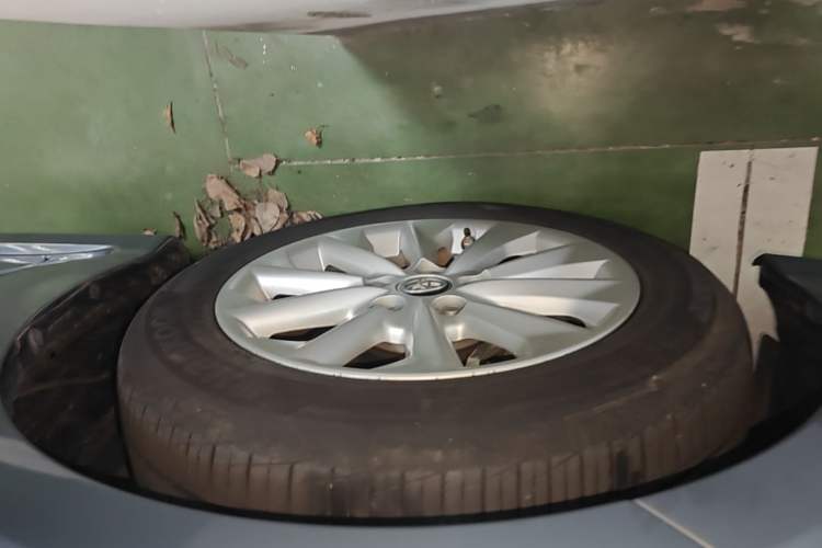 Used Toyota Corolla 2021 Dual-Motor 1.8L E-CVT Elite Edition Left Front Wheel Hub