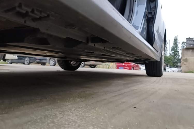 Used Toyota Corolla 2021 Dual-Motor 1.8L E-CVT Elite Edition Left Side Sill
