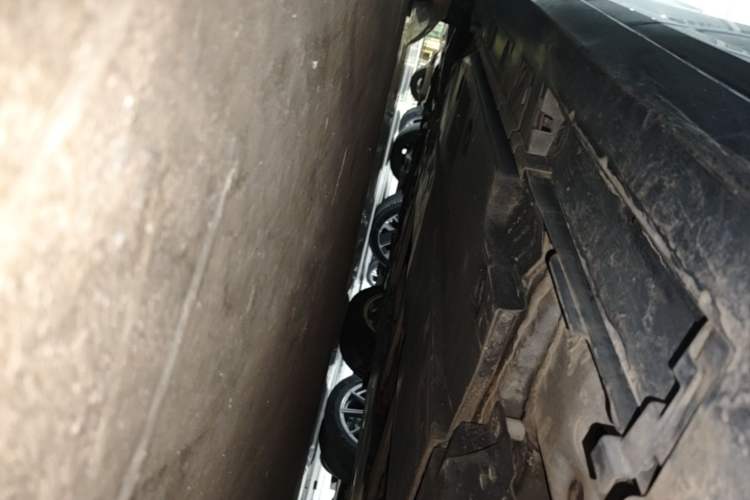Used Toyota Corolla 2021 Dual-Motor 1.8L E-CVT Elite Edition Left Side Sill