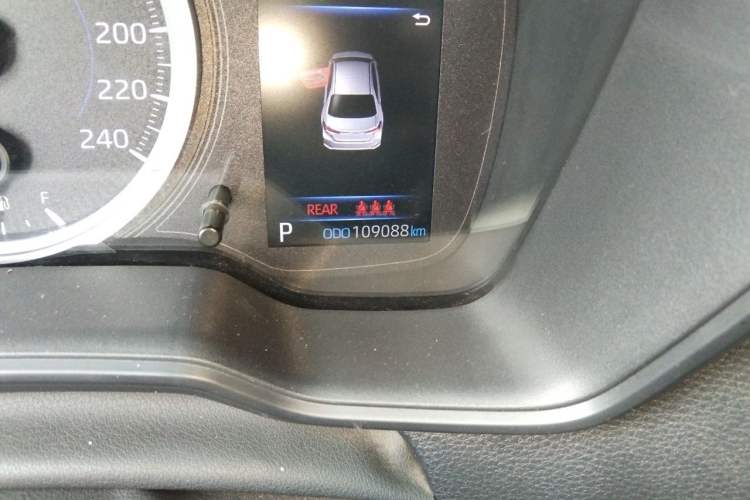 Used Toyota Corolla 2021 Dual-Motor 1.8L E-CVT Elite Edition Odometer Close Up